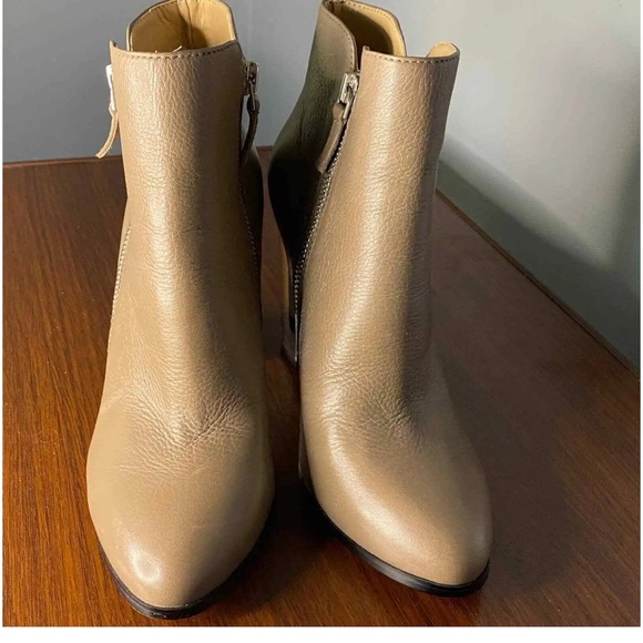 Saks 5th Avenue Pebbled Leather Boot Size 9 1/2 - Picture 3 of 5